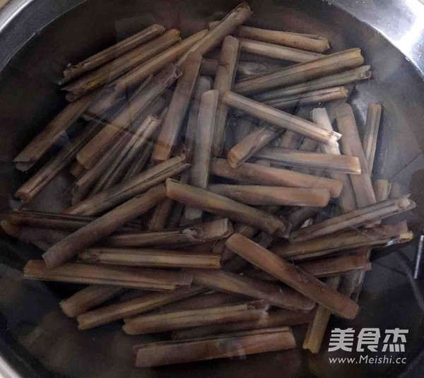 辣炒蛏子的做法步骤：2