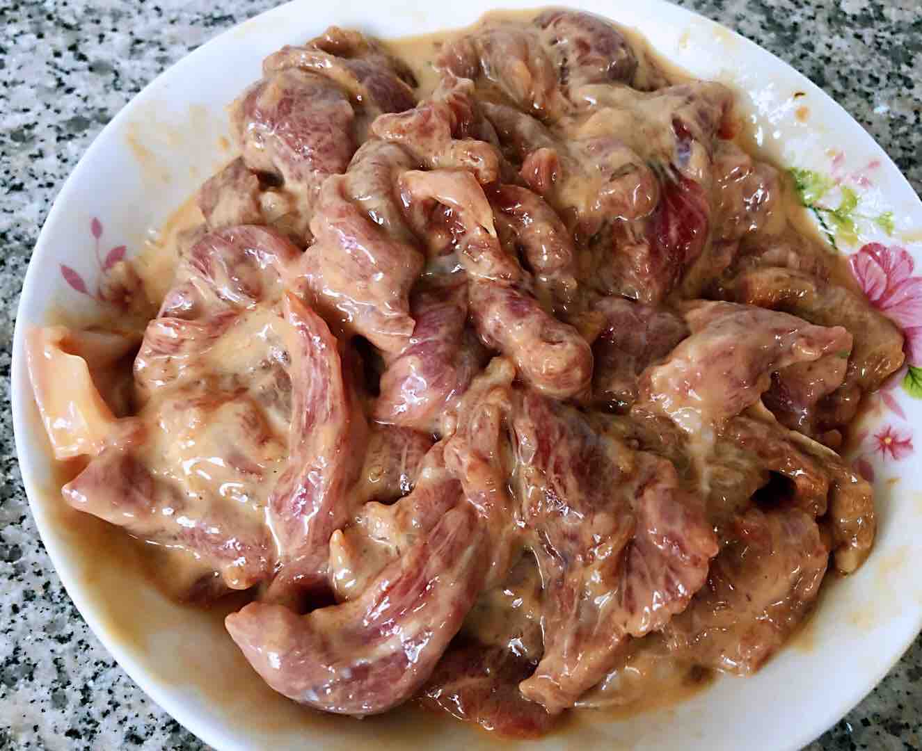 西兰花炒牛肉的做法步骤:3