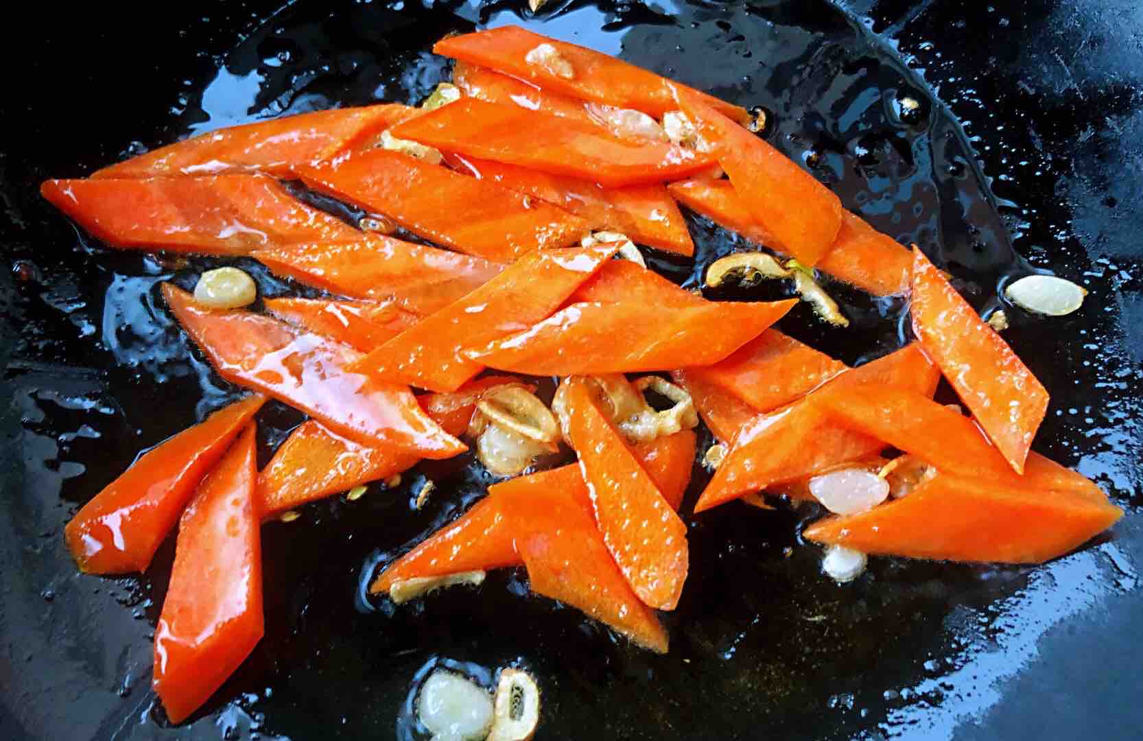 西兰花炒牛肉的做法步骤:7