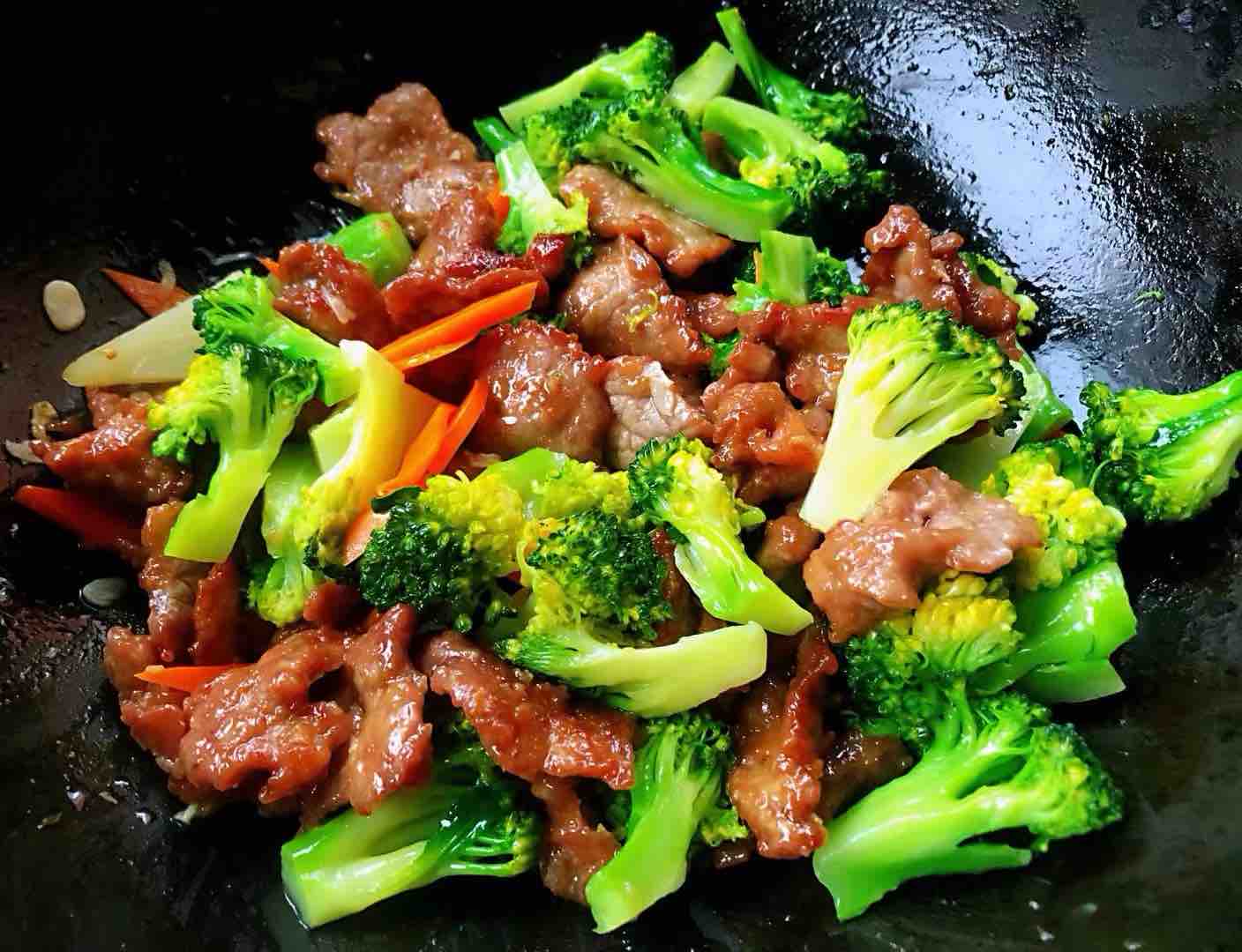 西兰花炒牛肉的做法步骤:9
