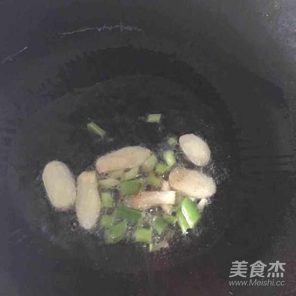 土豆炖茄子的做法步骤：3