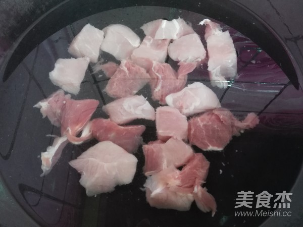 无花果胡萝卜瘦肉汤的做法步骤：4