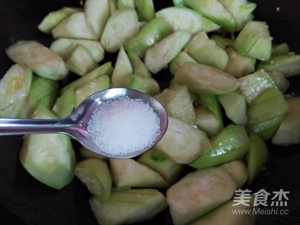 蒜蓉丝瓜的做法步骤:6