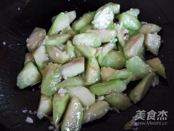 蒜蓉丝瓜的做法步骤:8