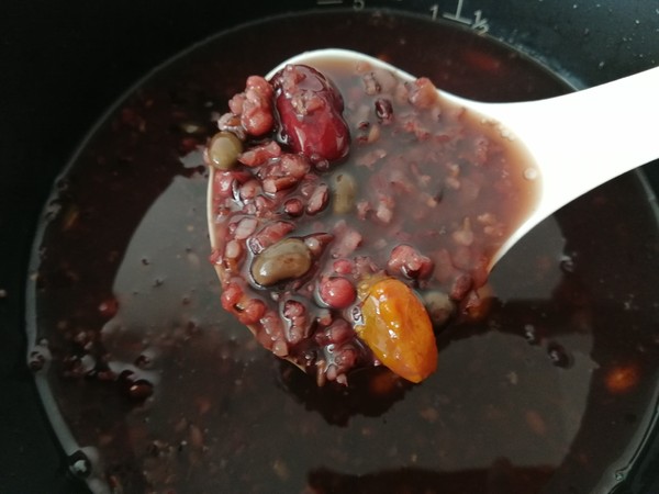 黑糯米红枣黑豆粥的做法步骤:8