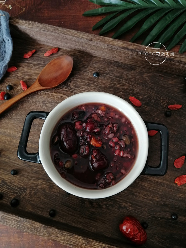 黑糯米红枣黑豆粥的做法步骤:10