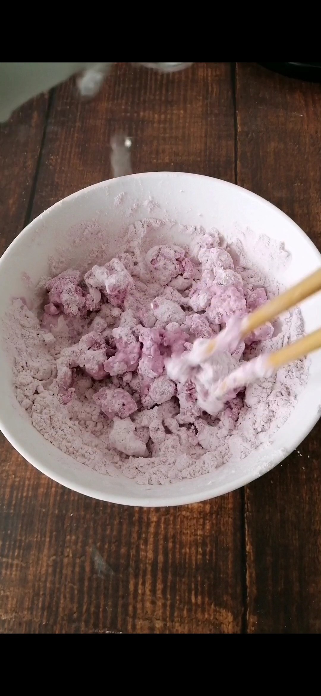 紫薯粘豆包的做法步骤：1