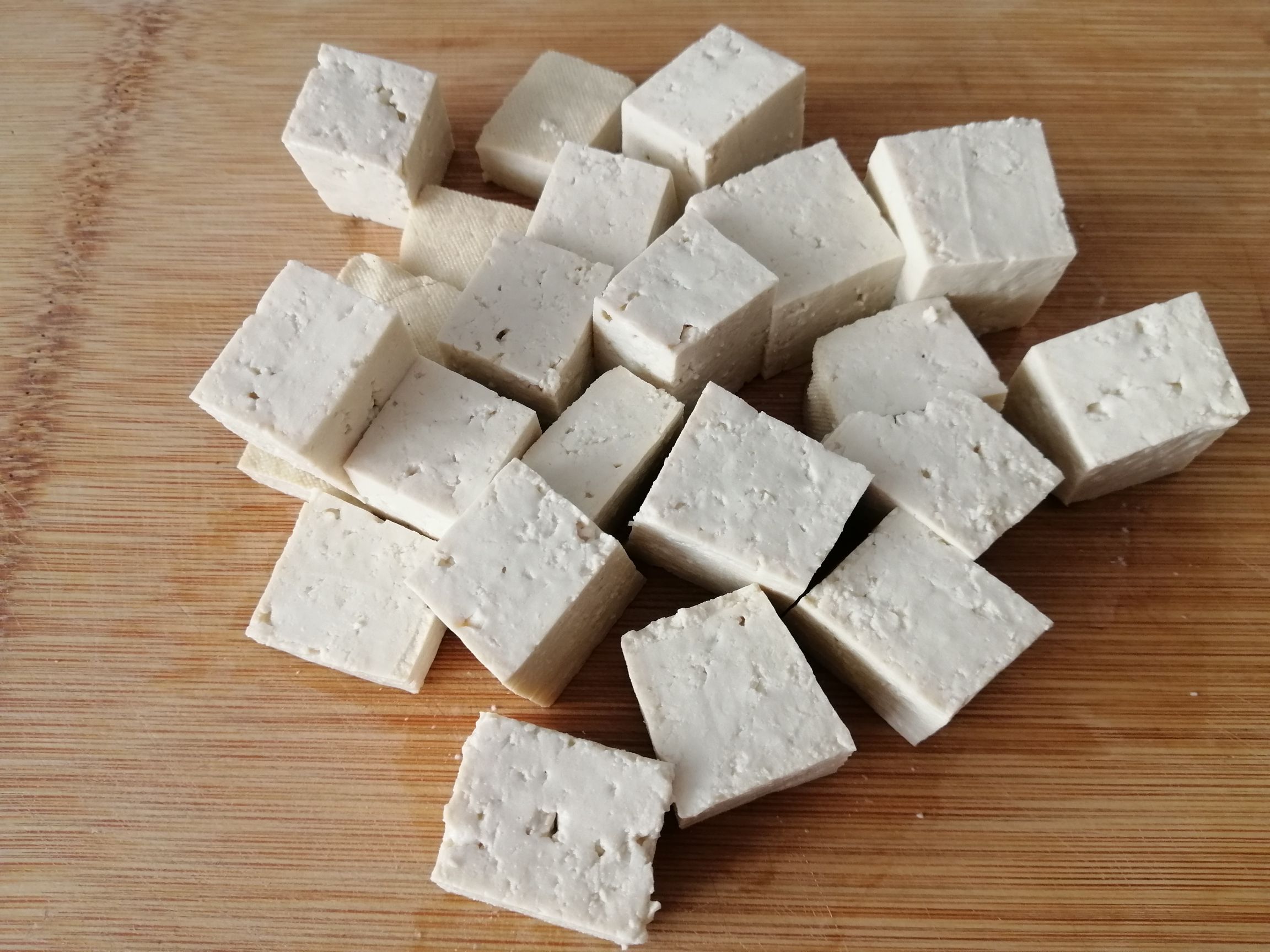 小白菜粉条炖豆腐的做法步骤：2