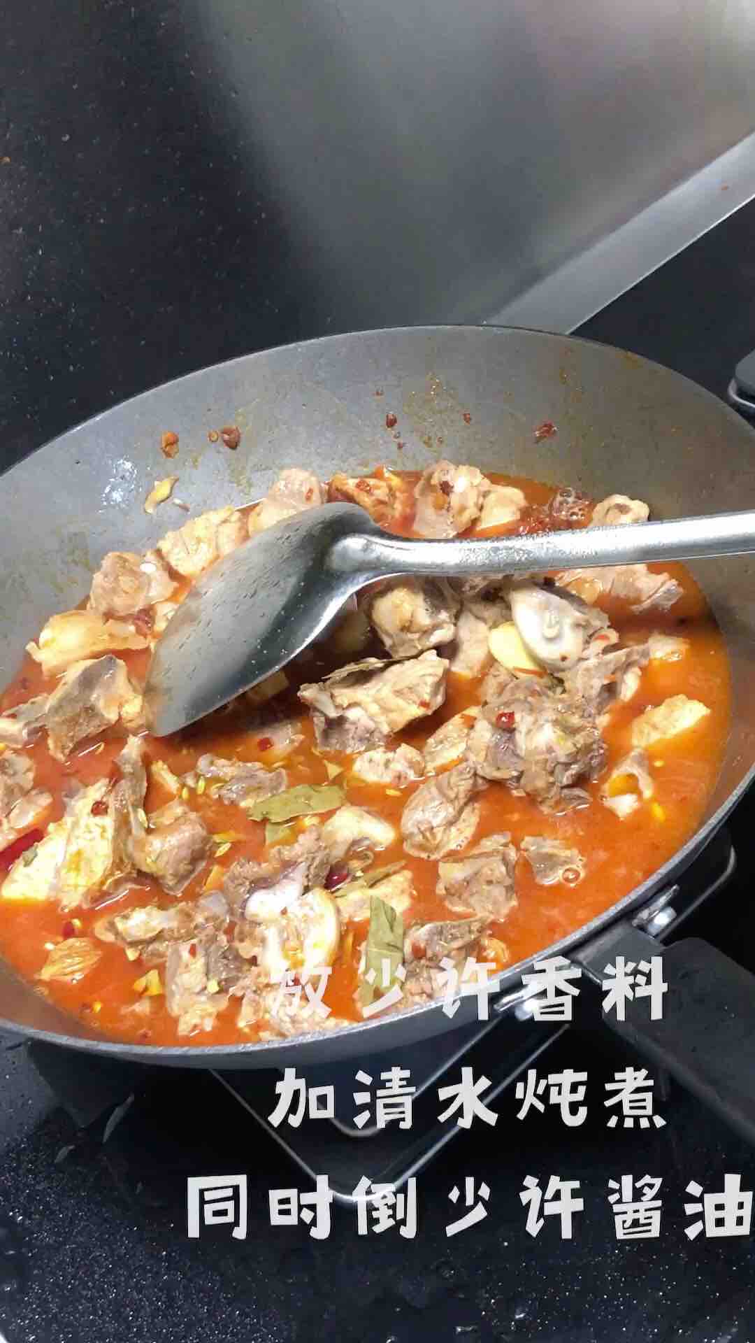 土豆烧排骨的做法步骤：3