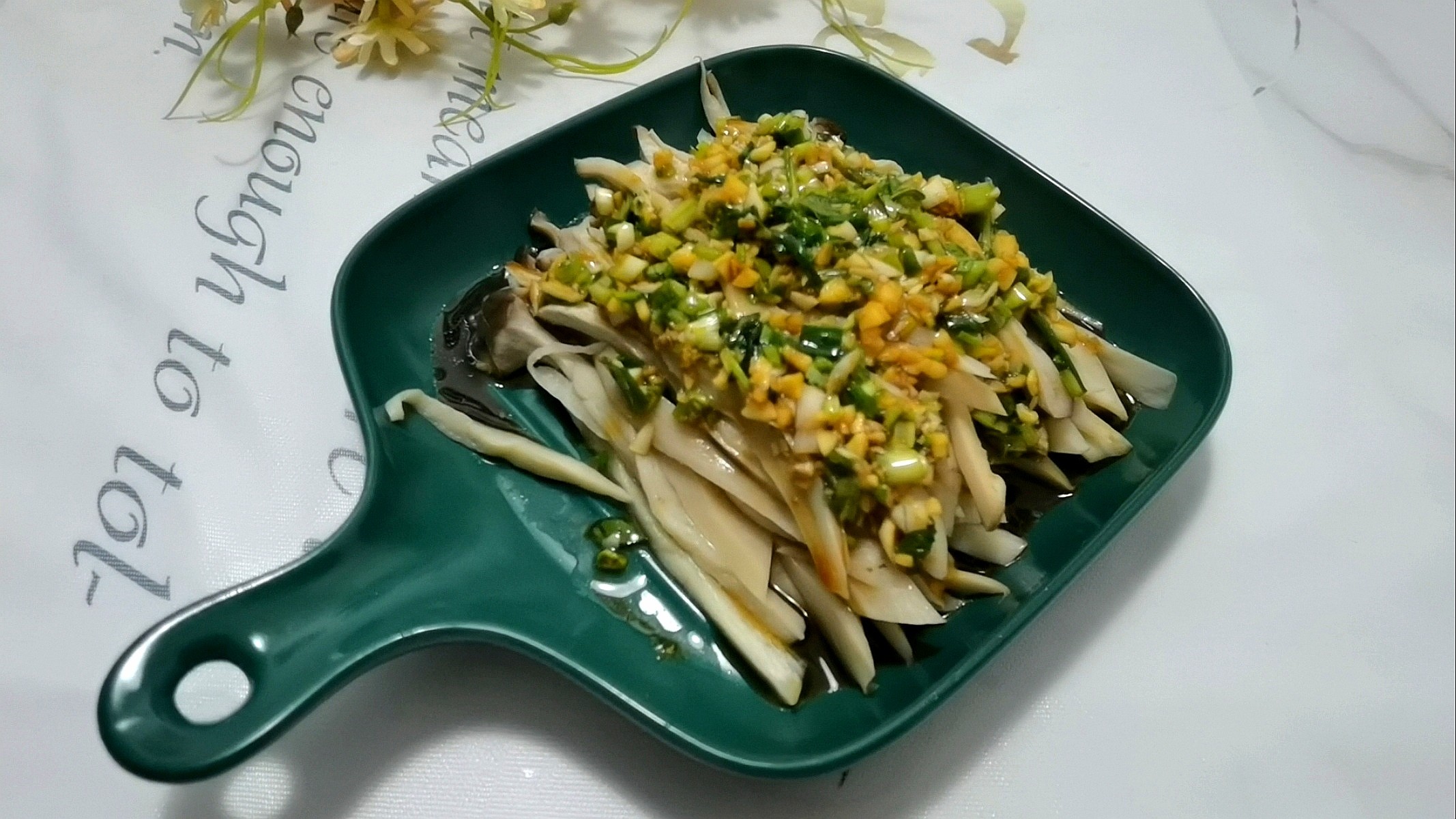 杏鲍菇不炒不炖,这样做最好吃的做法步骤:5
