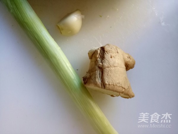 红烧鸡中翅的做法步骤：4