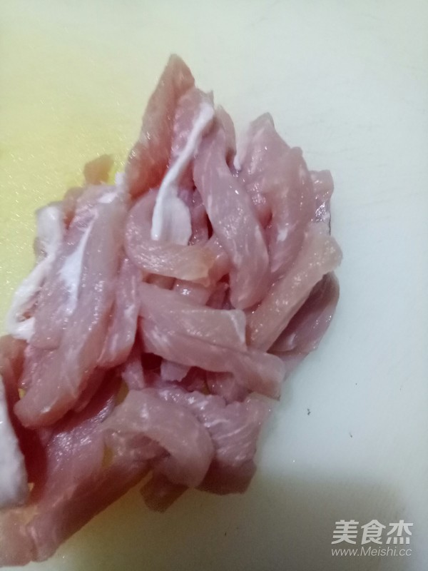西葫芦炒肉丝的做法步骤：5