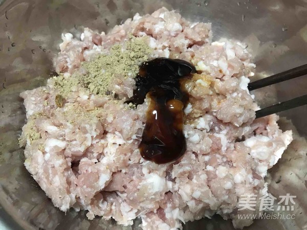 茴香苗肉包子的做法步骤：7