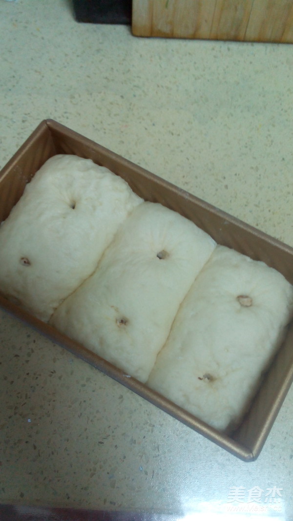 北海道豆沙吐司的做法步骤:15