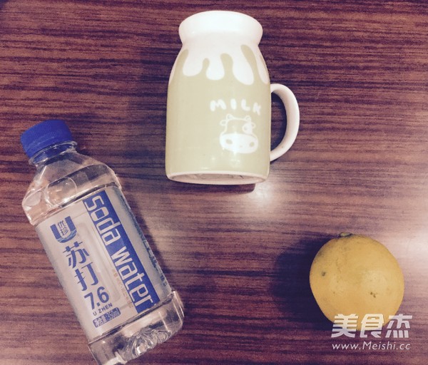 柠檬苏打水的做法步骤：1