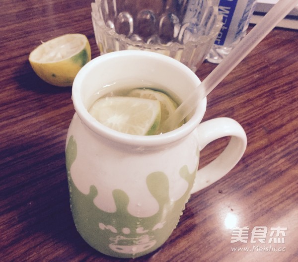 柠檬苏打水的做法步骤：5