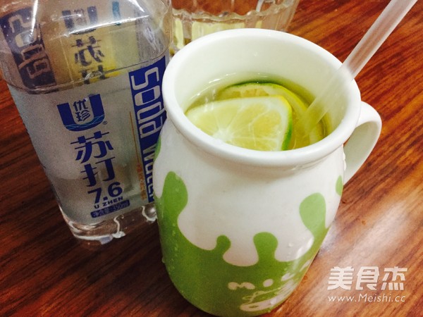 柠檬苏打水的做法步骤：6