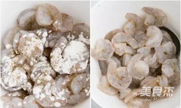 虾仁蛋炒饭的做法步骤：1