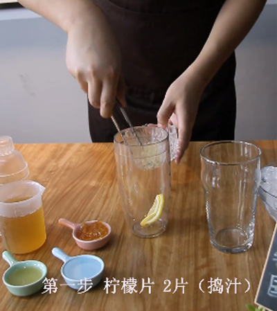 柠檬柚子茶！正在横扫夏日饮品店？的做法步骤：1