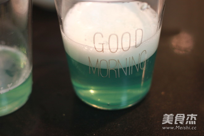 海洋酸奶慕斯蛋糕(6寸)的做法步骤:12