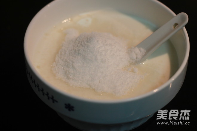 海洋酸奶慕斯蛋糕(6寸)的做法步骤:17