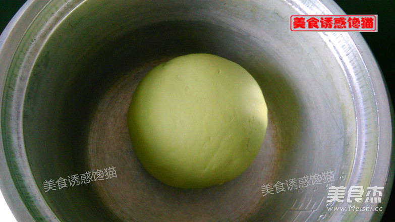 小刺猬菠菜汁肉包的做法步骤:5