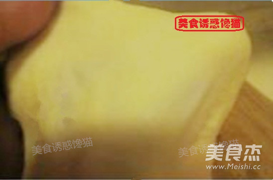 花朵大面包的做法步骤:2