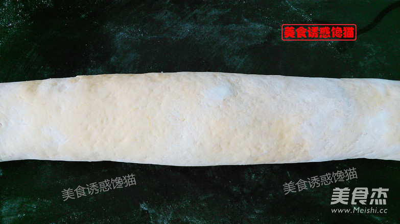 千层椒盐花生卷的做法步骤:6