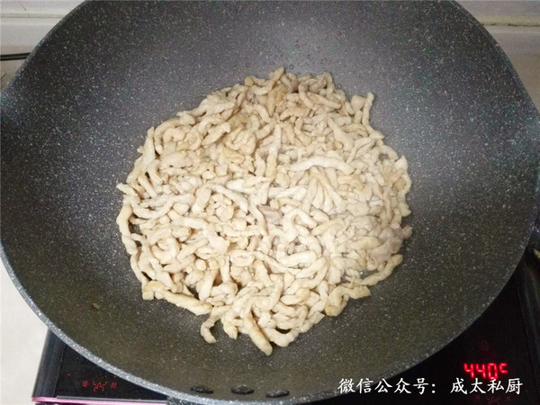 鱼香肉丝的做法步骤:4
