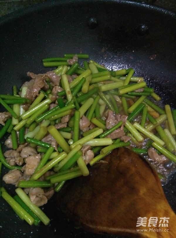 蒜薹炒肉的做法步骤:9