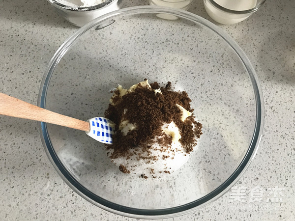 金顶蓝莓麦芬的做法步骤:2