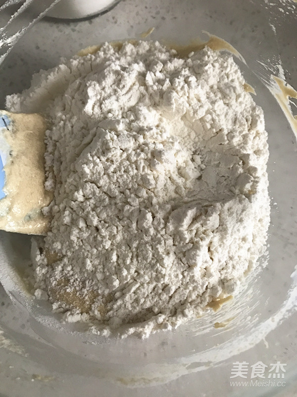 金顶蓝莓麦芬的做法步骤:7