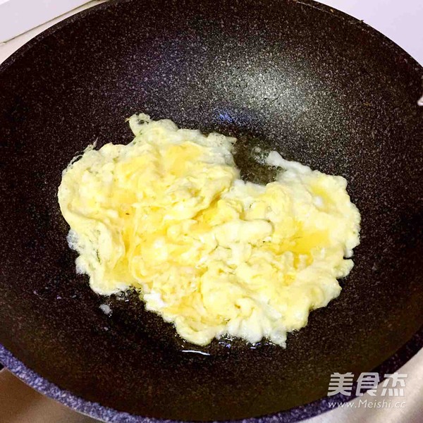虾仁炒饭的做法步骤:3