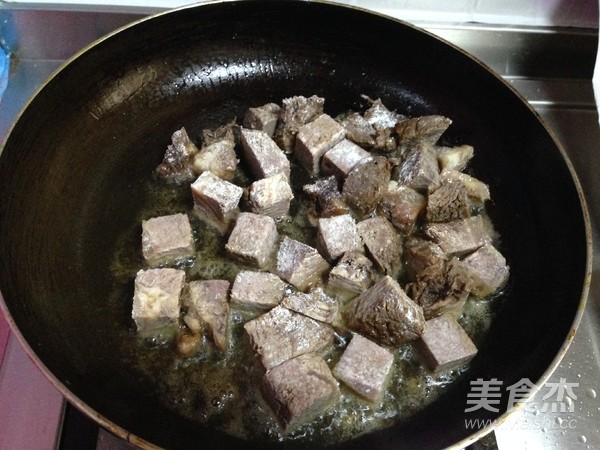 咖喱牛肉盖浇饭的做法步骤:6