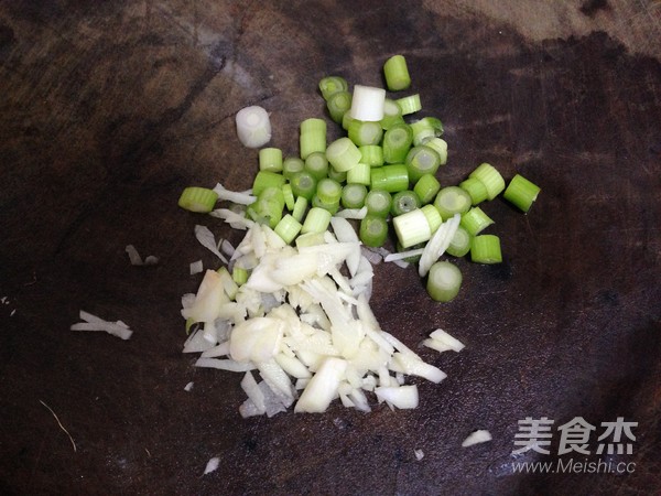 鱼香脆皮豆腐的做法步骤:4