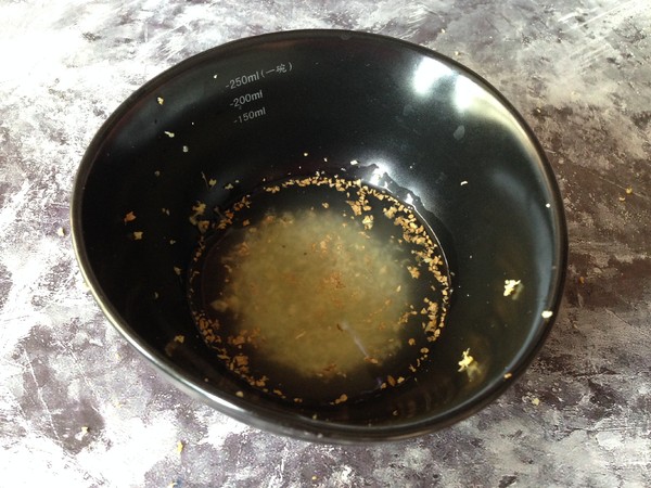小金鱼虾仁馄饨的做法步骤：1