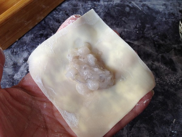 小金鱼虾仁馄饨的做法步骤:8
