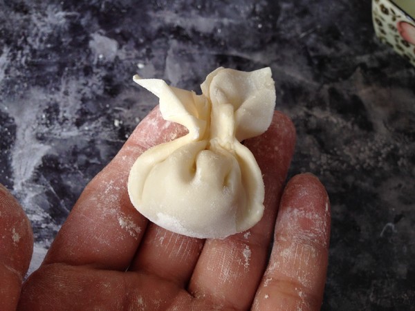 小金鱼虾仁馄饨的做法步骤:10