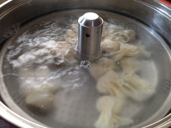 小金鱼虾仁馄饨的做法步骤:16