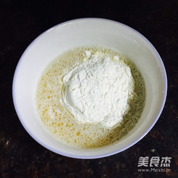 芹菜鸡蛋饼的做法步骤：5