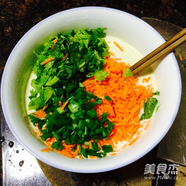 芹菜鸡蛋饼的做法步骤：8