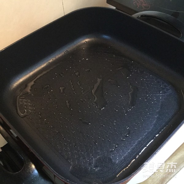 芹菜鸡蛋饼的做法步骤：10