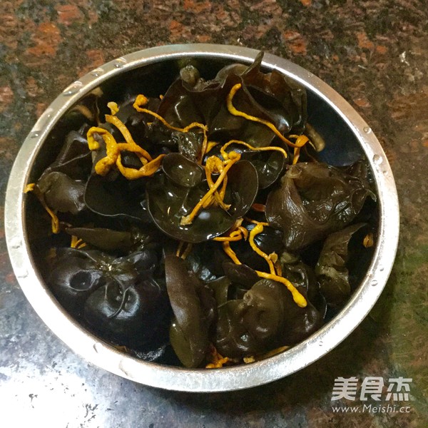 桑拿鸡的做法步骤：2