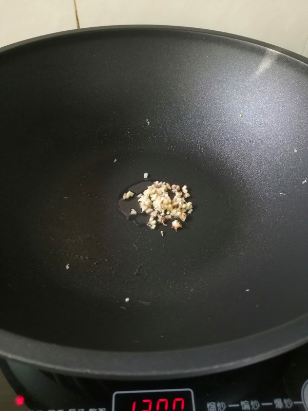 一个人简单吃~~豆角洋葱炒饭的做法步骤：5