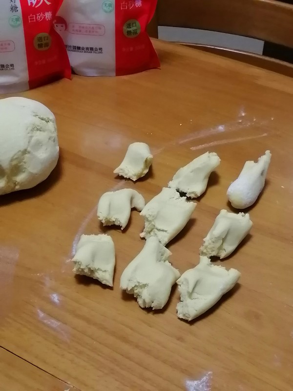 美味又健康还有不错的颜值~~南瓜老面包子的做法步骤:12