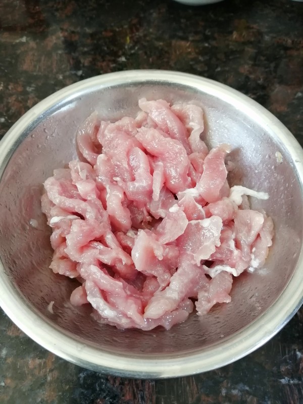 简简单单也不失美味~~木耳炒肉丝的做法步骤:3