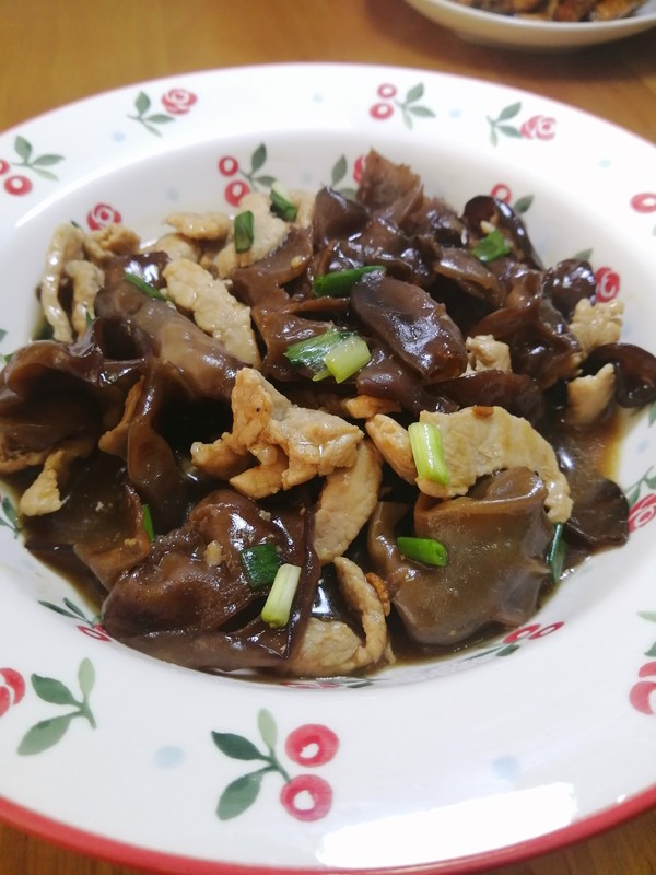 简简单单也不失美味~~木耳炒肉丝的做法步骤:16