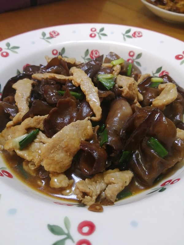 简简单单也不失美味~~木耳炒肉丝的做法步骤:17