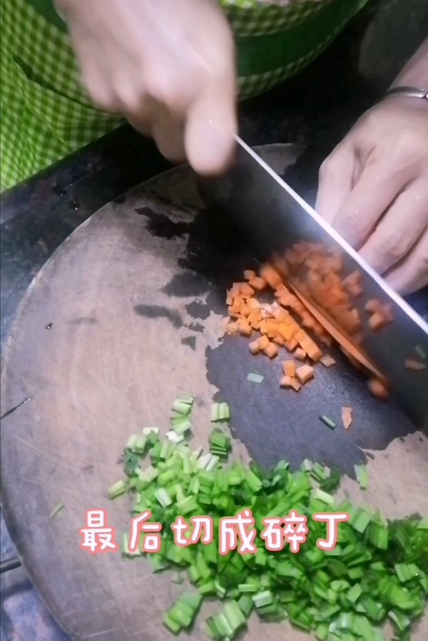 菠萝汁鸡蛋饼的做法步骤：11