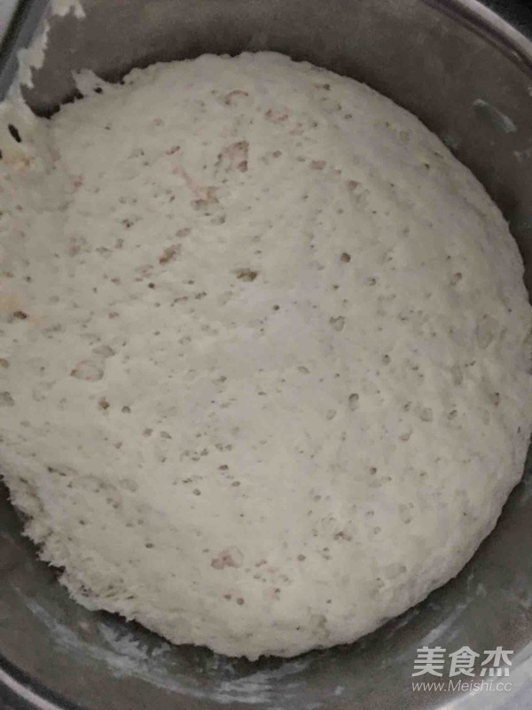 蒜苔鸡蛋虾米五花肉海带包子的做法步骤:19